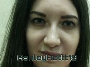 AshleyHottt19