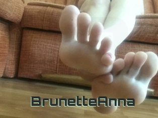 BrunetteAnna