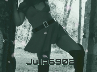 Julia6902