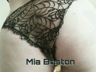 Mia_Boston