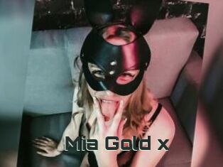 Mia_Gold_x