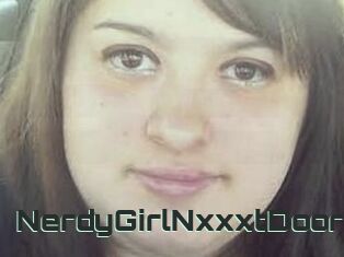 NerdyGirlNxxxtDoor